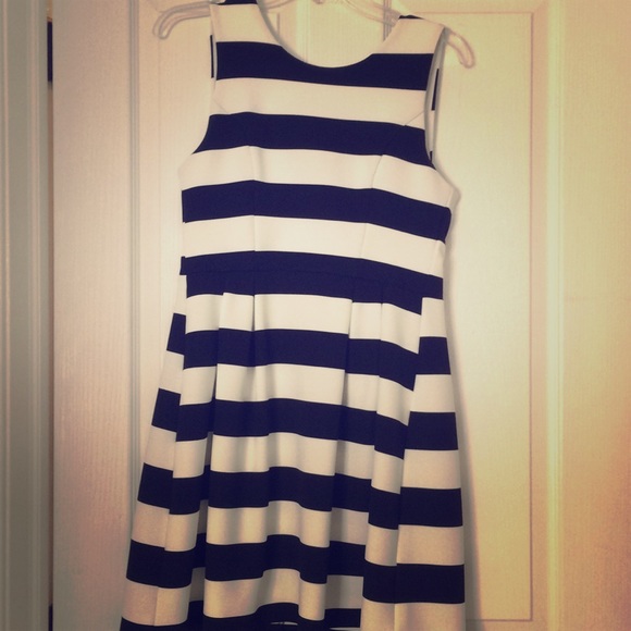 Francesca’s dress - Picture 1 of 1